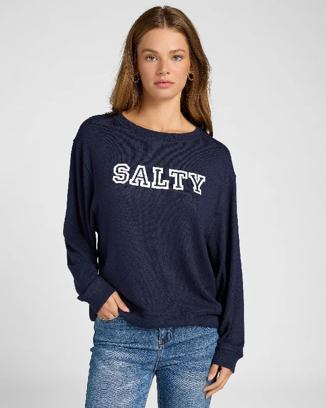 Casual Chic Salty Hacci Graphic Crew