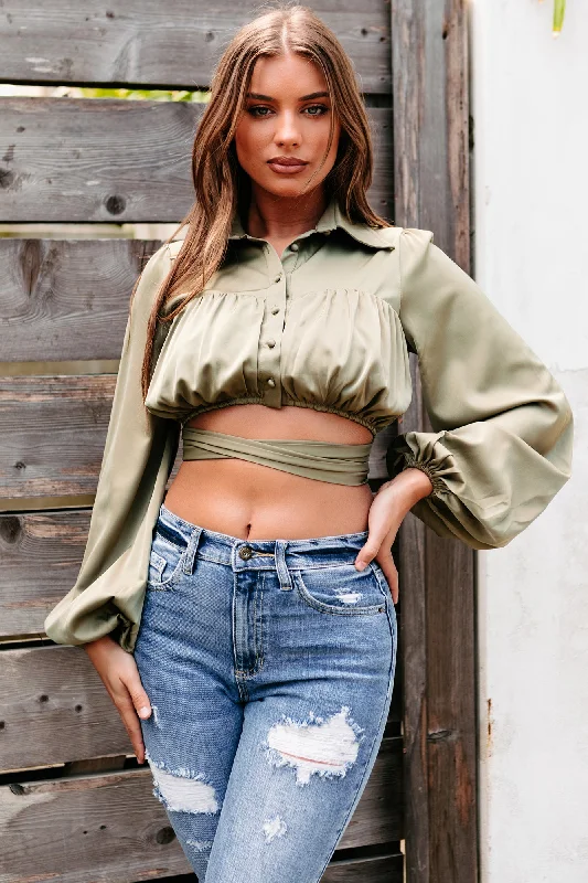 Women's Outerwear Garments Elowen Silk Button Down Collared Crop Top (Olive)