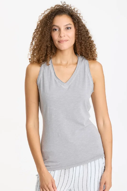 Chic Women's Clothing for Date Nights Bash Tank