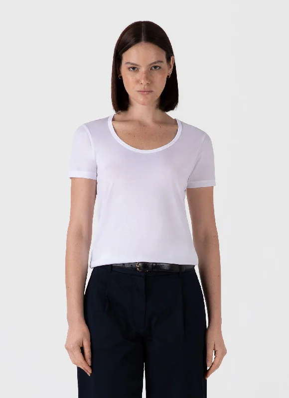 Women's Stylish Outerwear Women's Classic Scoop Neck T-shirt in White