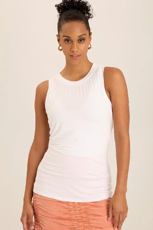 Chic Casual Wardrobe Essentials Essence Tank