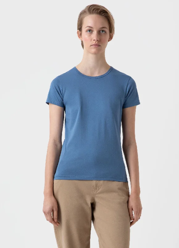 Women's Fashion Essentials Women's Classic T-shirt in Bluestone