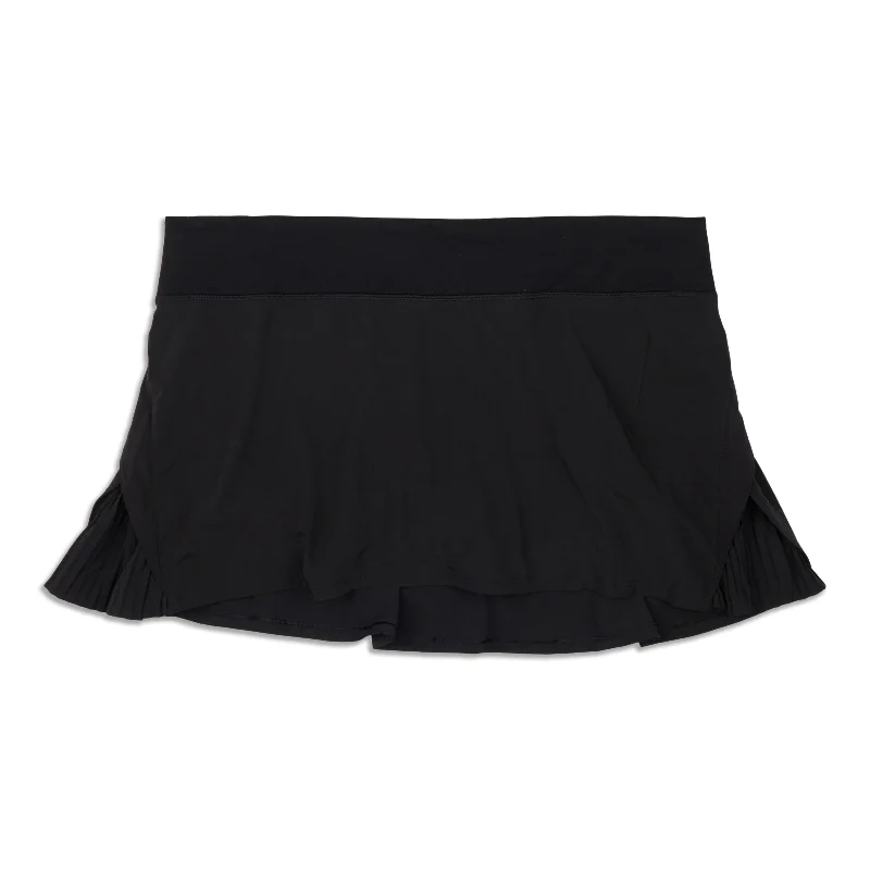 Fashion-forward Women's Wear Play Off The Pleats Skirt - Resale