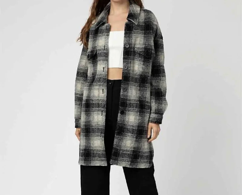 Sophisticated Outfits Marceline Coat In Grey/black